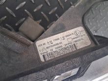 Laden Sie das Bild in den Galerie-Viewer, Frontscheinwerfer Citroën C3 II 9677033880 Ein Satz Scheinwerfer Headlight SCH9586000413gx