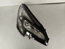 Laden Sie das Bild in den Galerie-Viewer, Frontscheinwerfer Opel Corsa E 39108223 1EF011830-02 Rechts Headlight SCH9592207282mt