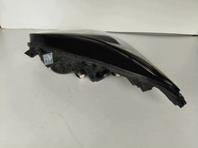 Laden Sie das Bild in den Galerie-Viewer, Frontscheinwerfer Opel Corsa E 39108223 1EF011830-02 Rechts Headlight SCH9592207282mt