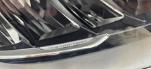Laden Sie das Bild in den Galerie-Viewer, Frontscheinwerfer Mercedes-Benz W247 A2479061004 LED Rechts Headlight SCH9610469988mv