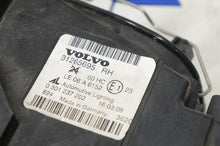 Laden Sie das Bild in den Galerie-Viewer, Frontscheinwerfer Volvo S40 II 31265695 Rechts Scheinwerfer Headlight SCH9613068148jl
