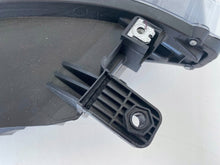Laden Sie das Bild in den Galerie-Viewer, Frontscheinwerfer Mg Zs 11990303MM Links Scheinwerfer Headlight SCH9623995387tt