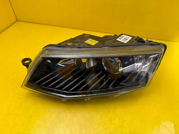 Frontscheinwerfer Skoda Octavia III 5E1941015B Xenon Links Headlight SCH9629963316gd