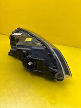 Load image into Gallery viewer, Frontscheinwerfer Skoda Octavia III 5E1941015B Xenon Links Headlight SCH9629963316gd