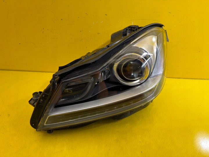 Frontscheinwerfer Mercedes-Benz W204 A2048204339 Xenon Links Headlight SCH9630690401rz