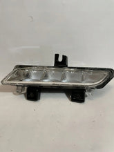 Laden Sie das Bild in den Galerie-Viewer, Frontscheinwerfer Renault Clio IV 266003863R Rechts Scheinwerfer Headlight SCH9636785379au