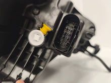 Laden Sie das Bild in den Galerie-Viewer, Frontscheinwerfer Skoda Karoq 57B941009 LED Links Scheinwerfer Headlight SCH9638630787xc