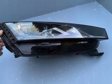 Load image into Gallery viewer, Frontscheinwerfer Skoda Octavia IV 5E4941016A Full LED Rechts Headlight SCH9638737377jt