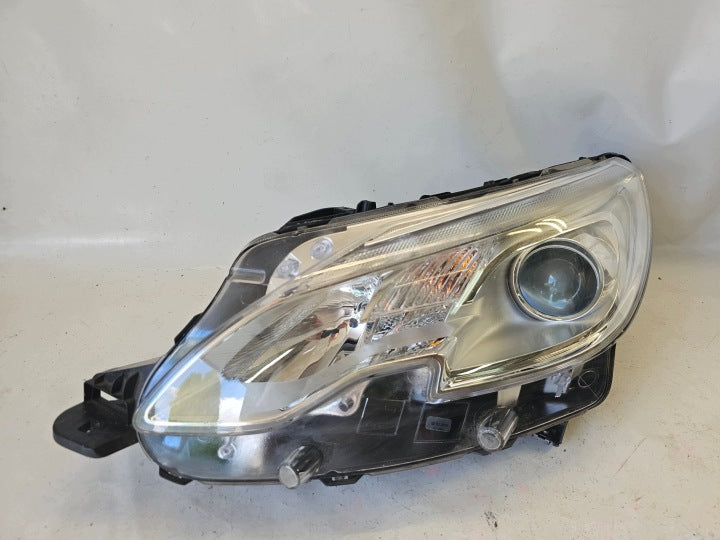 Frontscheinwerfer Peugeot 2008 I 9815405780 Links Scheinwerfer Headlight SCH9644414666sm