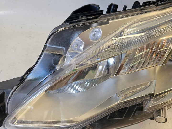 Frontscheinwerfer Peugeot 2008 I 9815405780 Links Scheinwerfer Headlight SCH9644414666sm