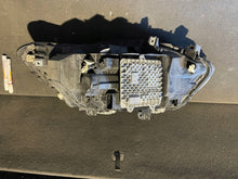 Laden Sie das Bild in den Galerie-Viewer, Frontscheinwerfer BMW 1 F21 F20 7214787-01 Links Scheinwerfer Headlight SCH9660408845te
