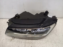 Laden Sie das Bild in den Galerie-Viewer, Frontscheinwerfer VW Tiguan 5NB941035D Links Scheinwerfer Headlight SCH9667033779gn