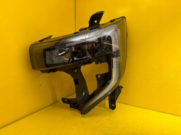 Frontscheinwerfer Nissan Interstar Master III 260609073R LED Links Headlight SCH9670666302ny