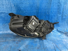 Laden Sie das Bild in den Galerie-Viewer, Frontscheinwerfer Opel Zafira Vivaro 9832836480 Rechts Scheinwerfer Headlight SCH9670799939sj