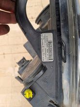Laden Sie das Bild in den Galerie-Viewer, Frontscheinwerfer Citroën C3 II 9673815180 Links Scheinwerfer Headlight SCH9671617480pw