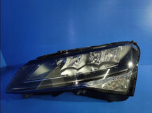 Laden Sie das Bild in den Galerie-Viewer, Frontscheinwerfer Skoda Superb III 3V1941015C Full LED Links Headlight SCH9675889138dg