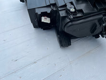 Laden Sie das Bild in den Galerie-Viewer, Frontscheinwerfer VW Passat 3J1941006 Rechts Scheinwerfer Headlight SCH9677542876rh
