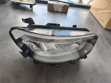Laden Sie das Bild in den Galerie-Viewer, Frontscheinwerfer VW III 10A853712 Rechts Scheinwerfer Headlight SCH9679942959jf