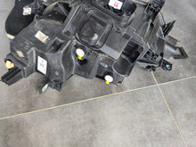 Laden Sie das Bild in den Galerie-Viewer, Frontscheinwerfer VW III 10A853712 Rechts Scheinwerfer Headlight SCH9679942959jf