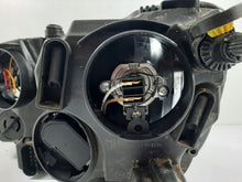 Laden Sie das Bild in den Galerie-Viewer, Frontscheinwerfer Skoda Rapid 20F131 Rechts Scheinwerfer Headlight SCH9682713159wd