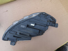Load image into Gallery viewer, Frontscheinwerfer Ford Focus MX7B-13E015-EB MX7B-13E014-EB Ein Satz Headlight SCH9685872295ta