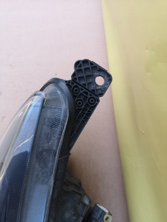 Frontscheinwerfer Ford Focus MX7B-13E015-EB MX7B-13E014-EB Ein Satz Headlight SCH9685872295ta