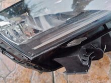 Laden Sie das Bild in den Galerie-Viewer, Frontscheinwerfer Skoda Octavia IV 5E4941010 Full LED Rechts Headlight SCH9687943465rl
