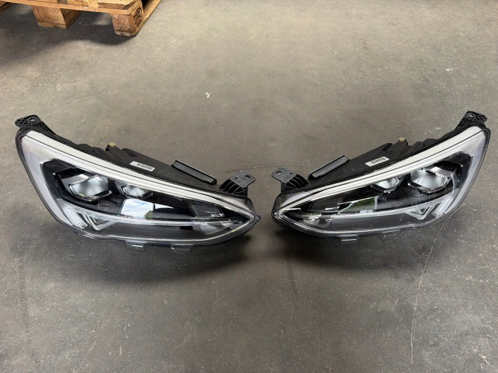 Frontscheinwerfer Ford Focus JX7B-13E015-AB Ein Satz Scheinwerfer Headlight SCH9696385624oy
