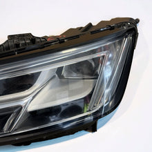 Laden Sie das Bild in den Galerie-Viewer, Frontscheinwerfer Audi A4 DJP8W0941033 Links Scheinwerfer Headlight SCH9706211697lb