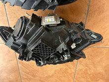 Laden Sie das Bild in den Galerie-Viewer, Frontscheinwerfer BMW F22 F87 7304464 Xenon Rechts Scheinwerfer Headlight SCH9706618452dj