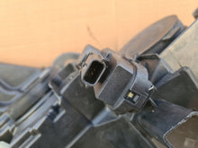 Load image into Gallery viewer, Frontscheinwerfer Peugeot 3008 9672682580 LED Ein Satz Scheinwerfer Headlight SCH9733898100pp