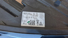 Load image into Gallery viewer, Frontscheinwerfer Skoda Enyaq 5LB941016 Rechts Scheinwerfer Headlight SCH9751615704wr