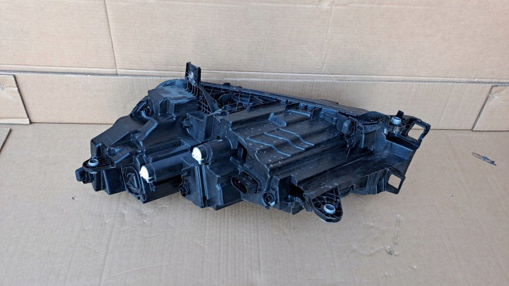 Frontscheinwerfer Skoda Enyaq 5LB941016 Rechts Scheinwerfer Headlight SCH9751615704wr
