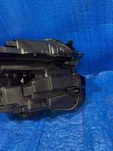 Laden Sie das Bild in den Galerie-Viewer, Frontscheinwerfer Skoda 5LB941035A Links Scheinwerfer Headlight SCH9753951592hm
