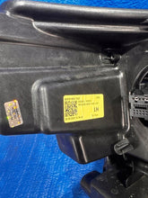 Laden Sie das Bild in den Galerie-Viewer, Frontscheinwerfer Skoda 5LB941035A Links Scheinwerfer Headlight SCH9753951592hm