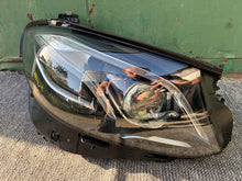 Load image into Gallery viewer, Frontscheinwerfer Mercedes-Benz W213 A2139069608 LED Rechts Headlight SCH9759518396lp