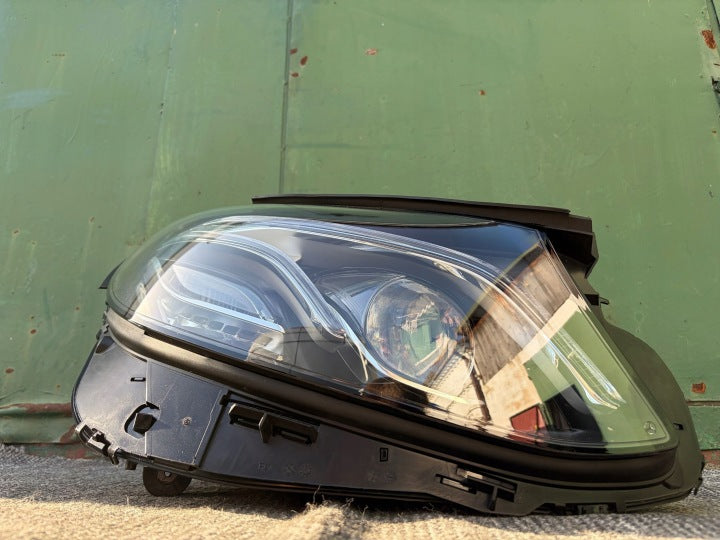 Frontscheinwerfer Mercedes-Benz W213 A2139069608 LED Rechts Headlight SCH9759518396lp