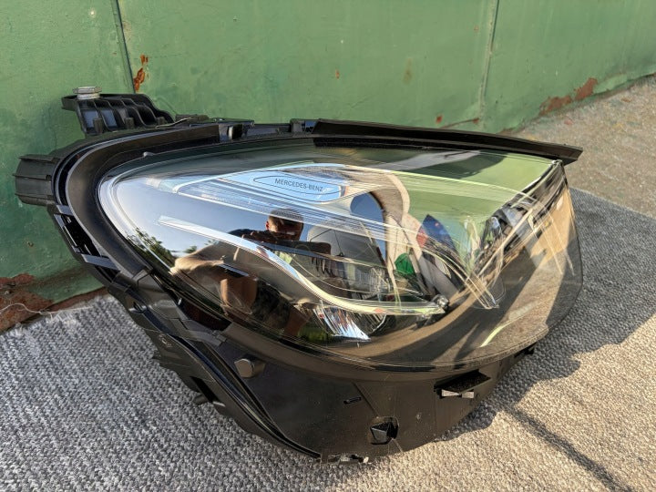 Frontscheinwerfer Mercedes-Benz W213 A2139069608 LED Rechts Headlight SCH9759518396lp