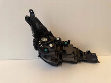 Laden Sie das Bild in den Galerie-Viewer, Frontscheinwerfer Toyota Corolla 81150-02X10 LED Links Scheinwerfer Headlight SCH9759717499qv