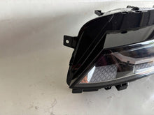 Laden Sie das Bild in den Galerie-Viewer, Frontscheinwerfer Renault 260602461R LED Links Scheinwerfer Headlight SCH9762887828xm