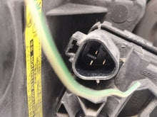 Laden Sie das Bild in den Galerie-Viewer, Frontscheinwerfer Toyota Avensis 8596724010 Links Scheinwerfer Headlight SCH9766539810qh