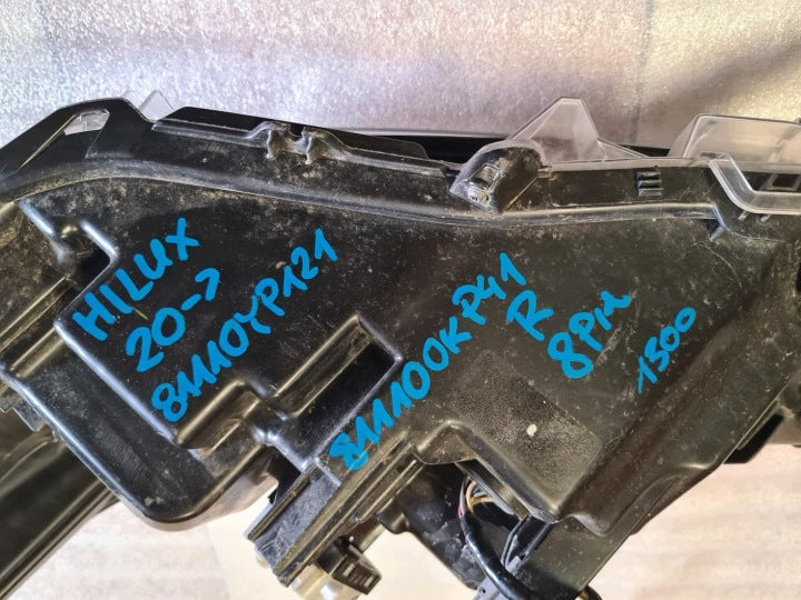 Frontscheinwerfer Toyota Hilux 811100KP41 Rechts Scheinwerfer Headlight SCH9770681454fk