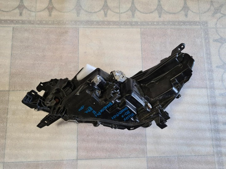 Frontscheinwerfer Toyota Hilux 811100KP41 Rechts Scheinwerfer Headlight SCH9770681454fk