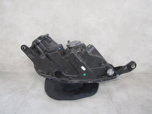 Laden Sie das Bild in den Galerie-Viewer, Frontscheinwerfer Skoda Rapid 5JB941015A Xenon Links Scheinwerfer Headlight SCH9784340227uv