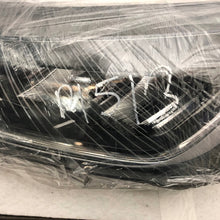 Laden Sie das Bild in den Galerie-Viewer, Frontscheinwerfer Ford Focus NX7B-13E015-CD Full LED Links Headlight SCH9784358962jg