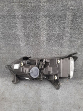 Laden Sie das Bild in den Galerie-Viewer, Frontscheinwerfer Dacia Sandero III 260101940RR Rechts Scheinwerfer Headlight SCH9784903077ku