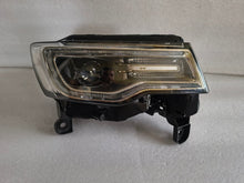 Laden Sie das Bild in den Galerie-Viewer, Frontscheinwerfer Jeep Grand Cherokee Wk2 68266664AG Xenon Rechts Headlight SCH9789613155ru