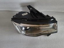 Laden Sie das Bild in den Galerie-Viewer, Frontscheinwerfer Jeep Grand Cherokee Wk2 68266664AG Xenon Rechts Headlight SCH9789613155ru