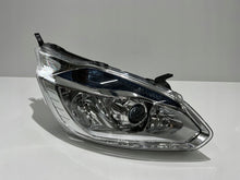 Laden Sie das Bild in den Galerie-Viewer, Frontscheinwerfer Ford Custom BK2113D152-BH Rechts Scheinwerfer Headlight SCH9790431804gf