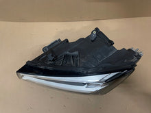 Laden Sie das Bild in den Galerie-Viewer, Frontscheinwerfer Audi Q2 81A941033 Links Scheinwerfer Headlight SCH9795881426iz
